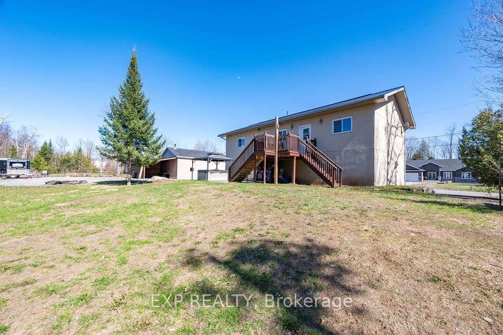 29 Partridge Drive, Greater Madawaska, ON K0J 1H0