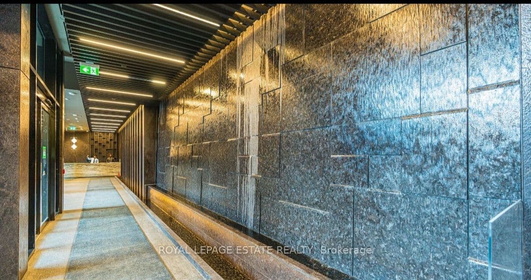 110 Broadway Avenue 518S, Toronto, ON M4P 1V7