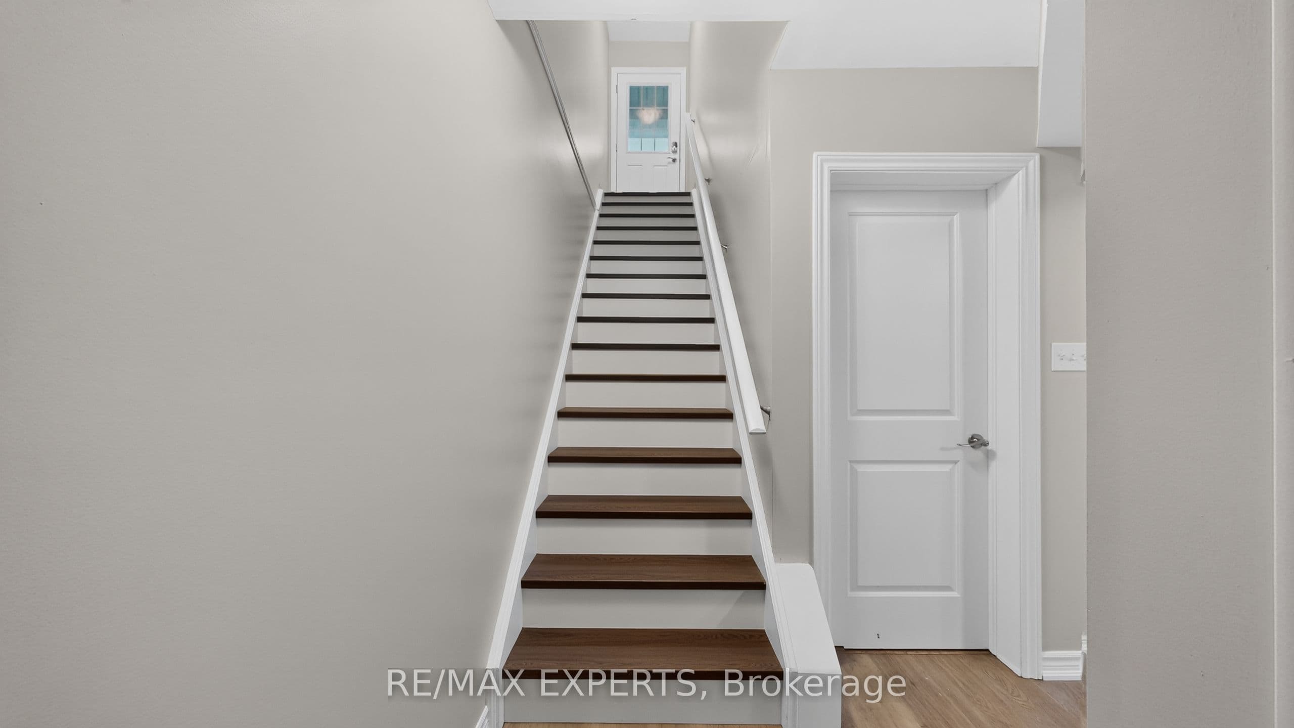 246 Penetanguishene Road 13, Barrie, ON L4M 7C2