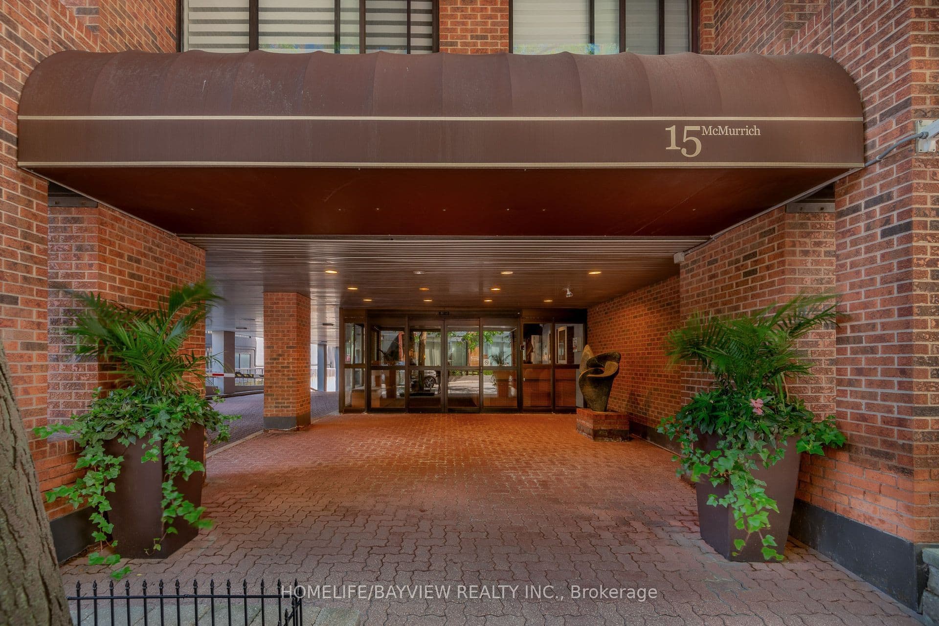 15 Mcmurrich Street 108, Toronto, ON M5R 3M6