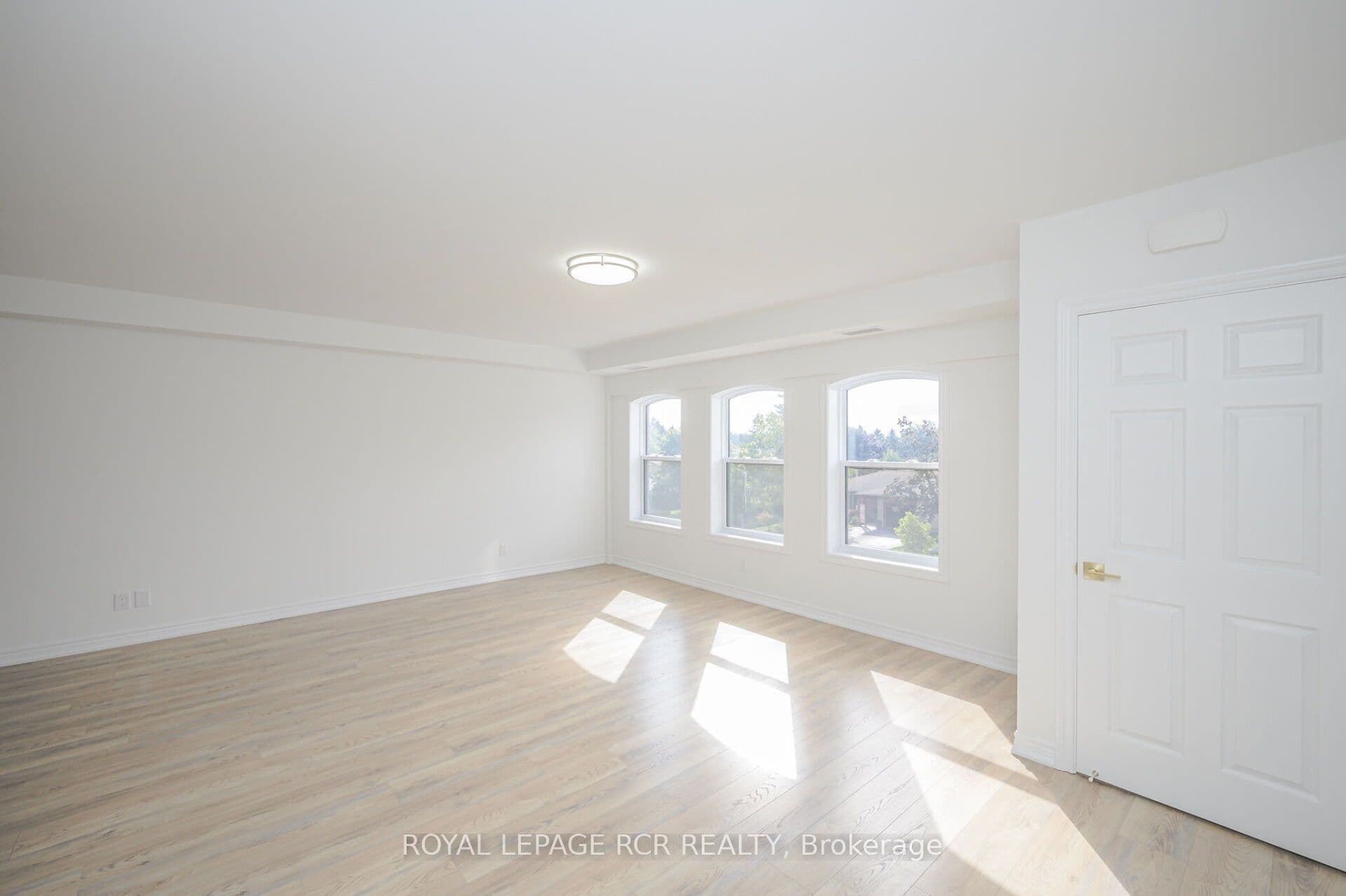 15 Brenda Boulevard 305, Orangeville, ON L9W 3Y5