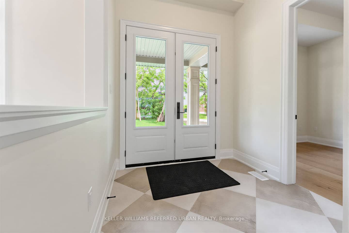 1429 Dundas Crescent, Mississauga, ON L5C 1E8