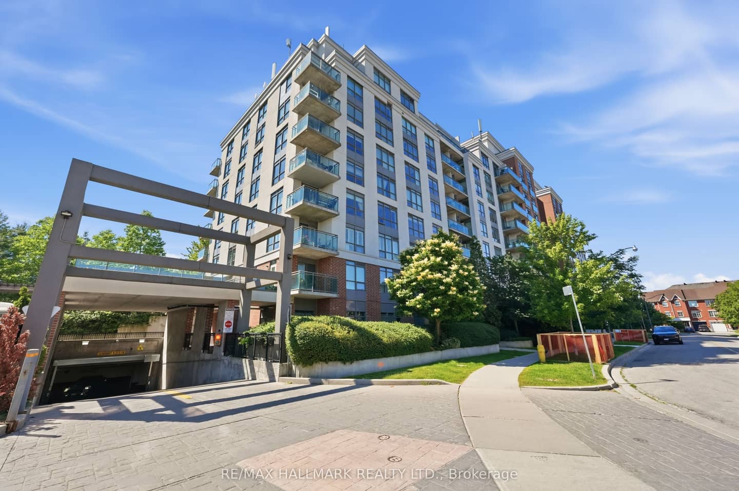 120 Dallimore Circle 417, Toronto, ON M3C 4J1