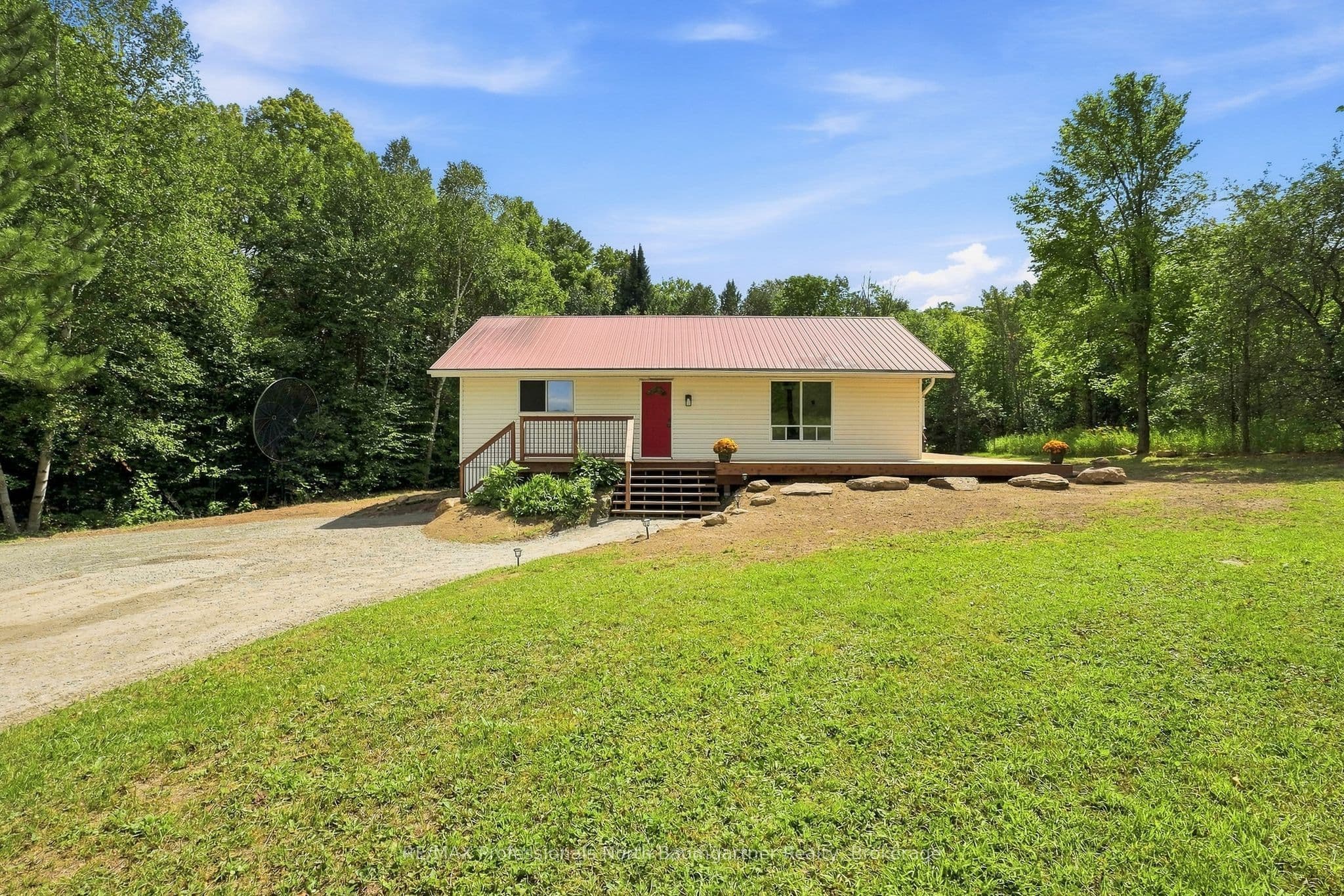 3085 Hadlington Road, Highlands East, ON K0L 2Y0