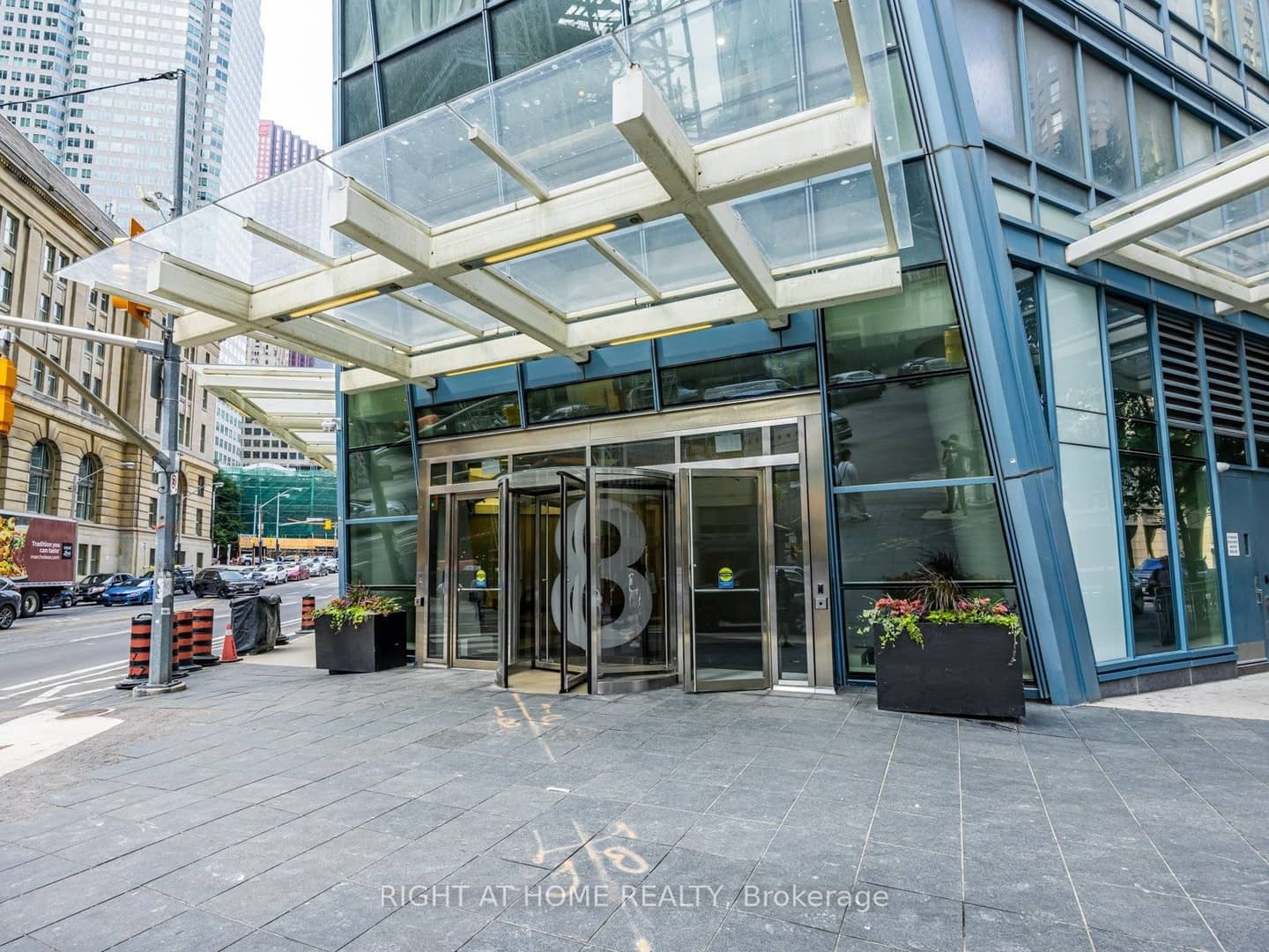 8 The Esplanade 4004, Toronto, ON M5E 0A6