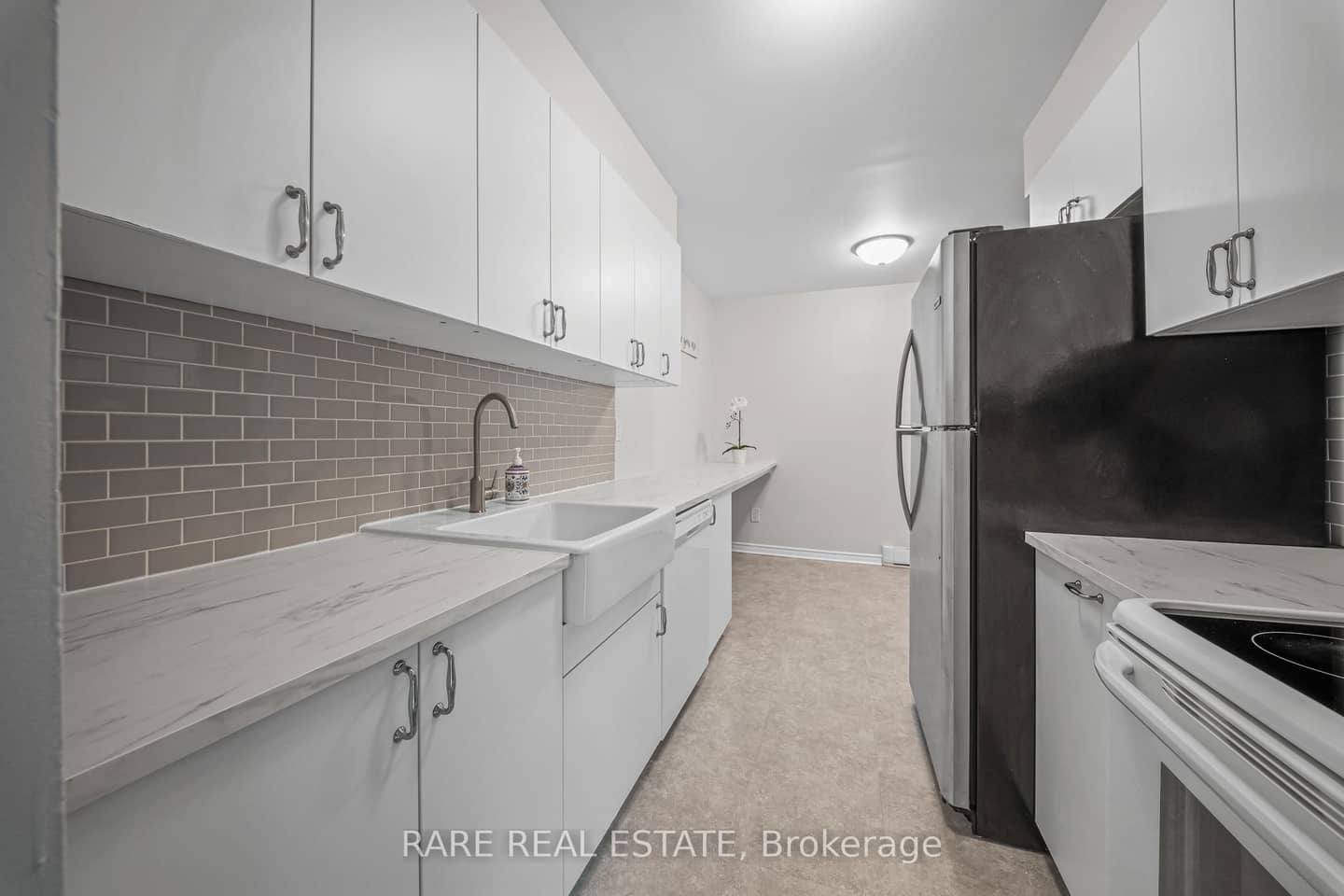 221 Ormond Drive 18, Oshawa, ON L1G 6T7