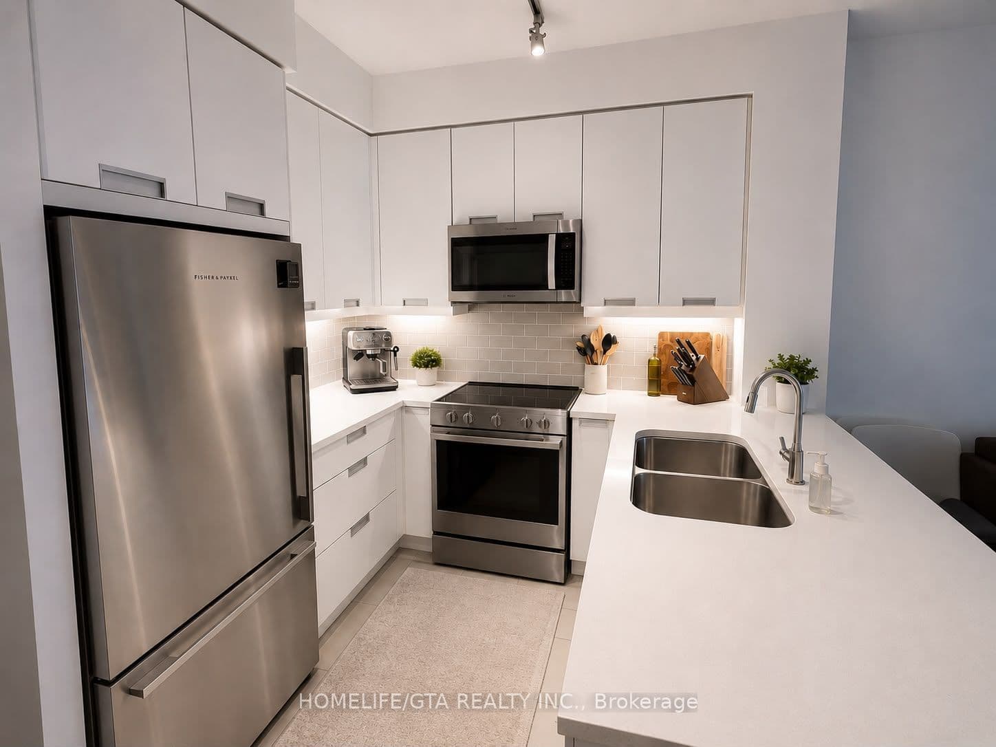 35 Watergarden Drive 1616, Mississauga, ON M1S 0C2