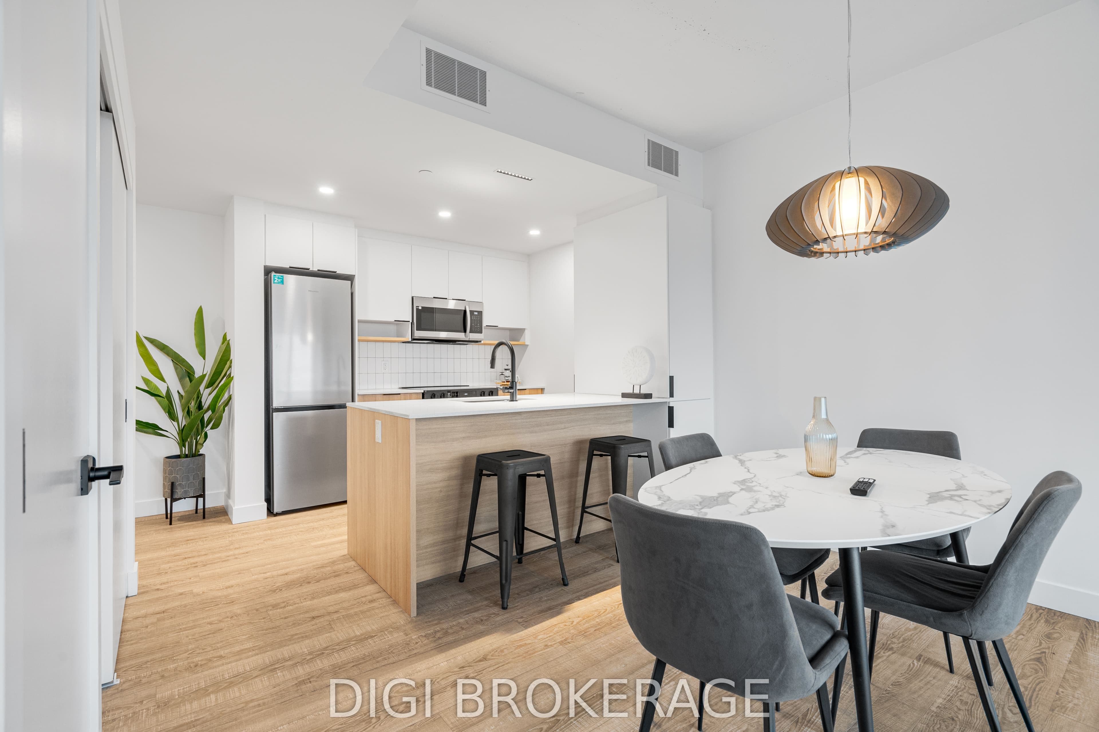 1240 Cummings Avenue 1701, Cyrville - Carson Grove - Pineview, ON K1J 0E3
