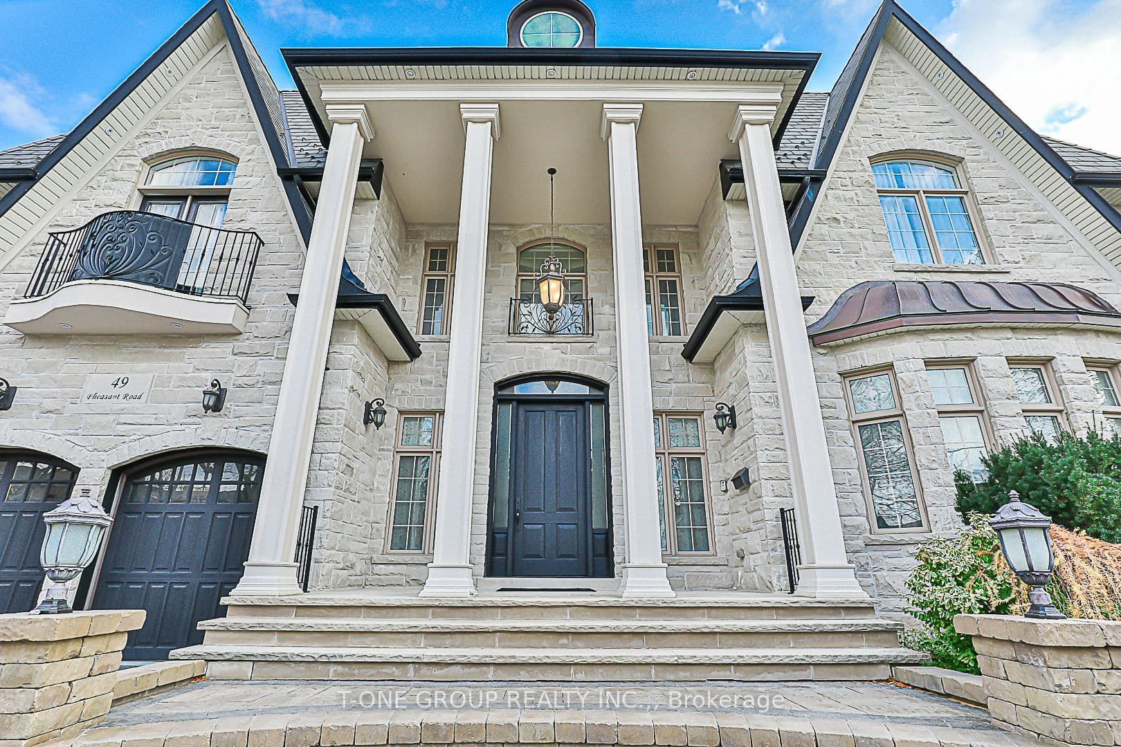 49 Pheasant Road, Toronto, ON M2M 3H1