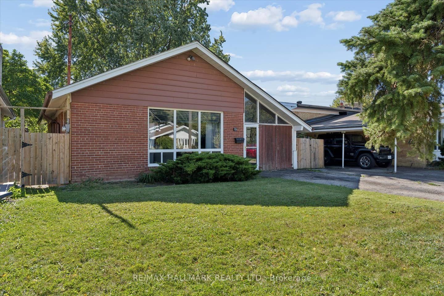73 Deerfield Road, Toronto, ON M1K 4X2