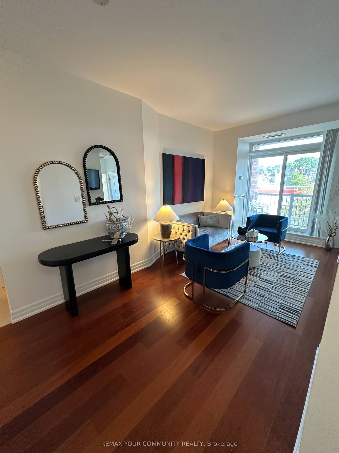 15450 Yonge Street 205, Aurora, ON L4G 0K1