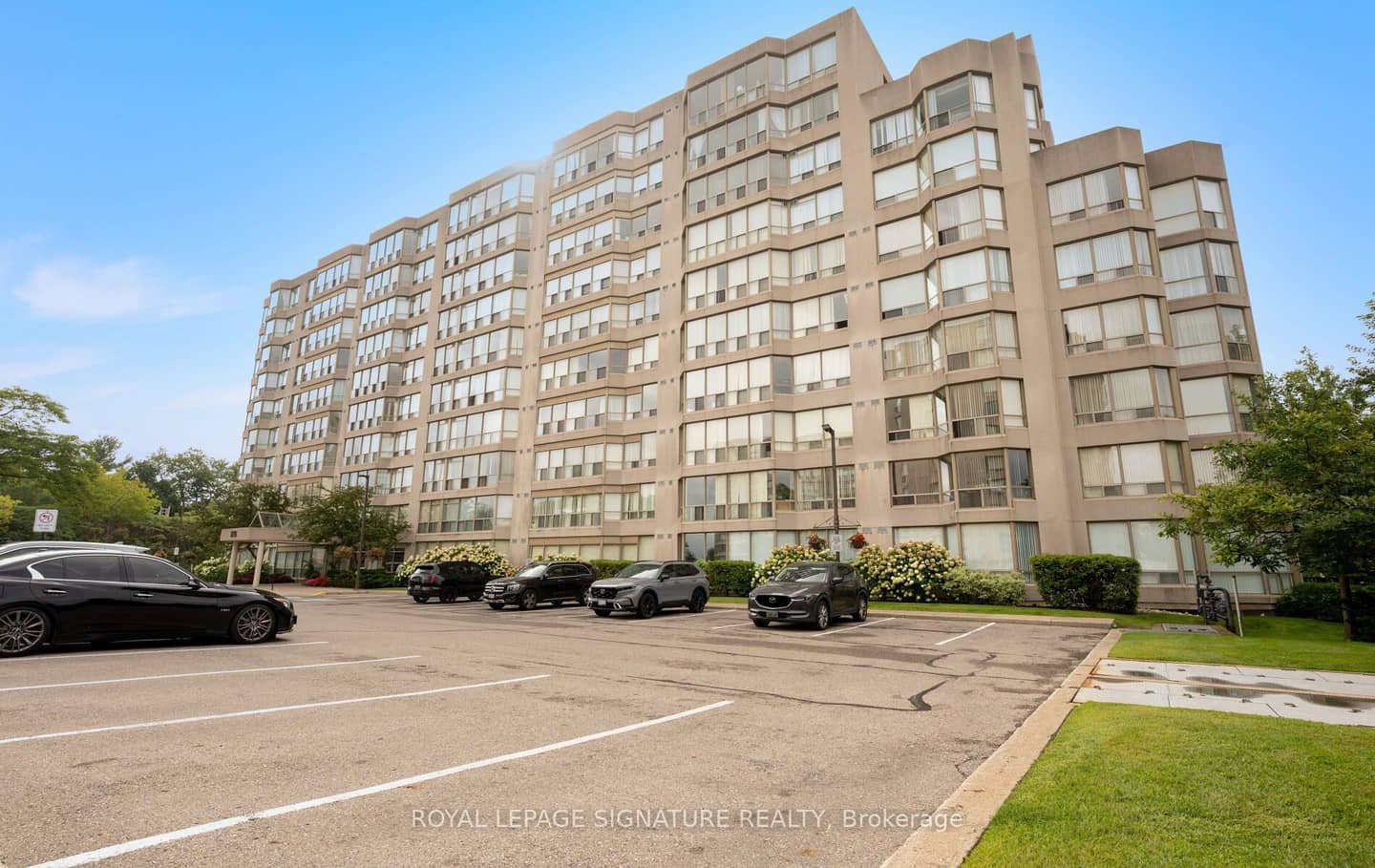 175 Cedar Avenue 202, Richmond Hill, ON L4C 9V3