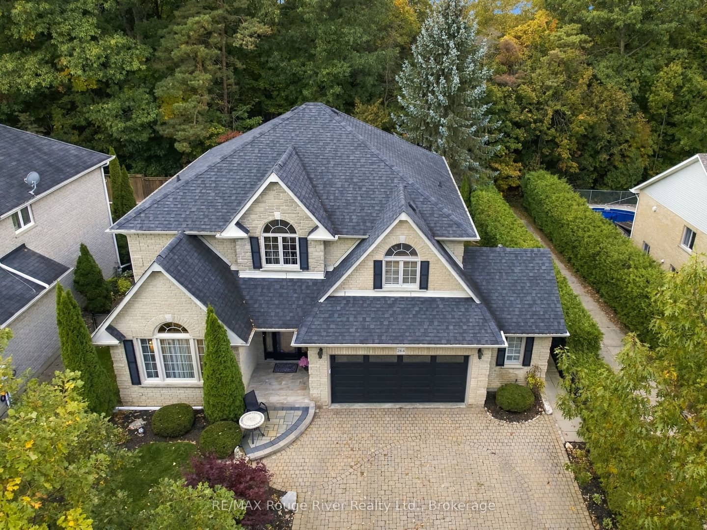 264 Ryerson Crescent, Oshawa, ON L1G 8B7