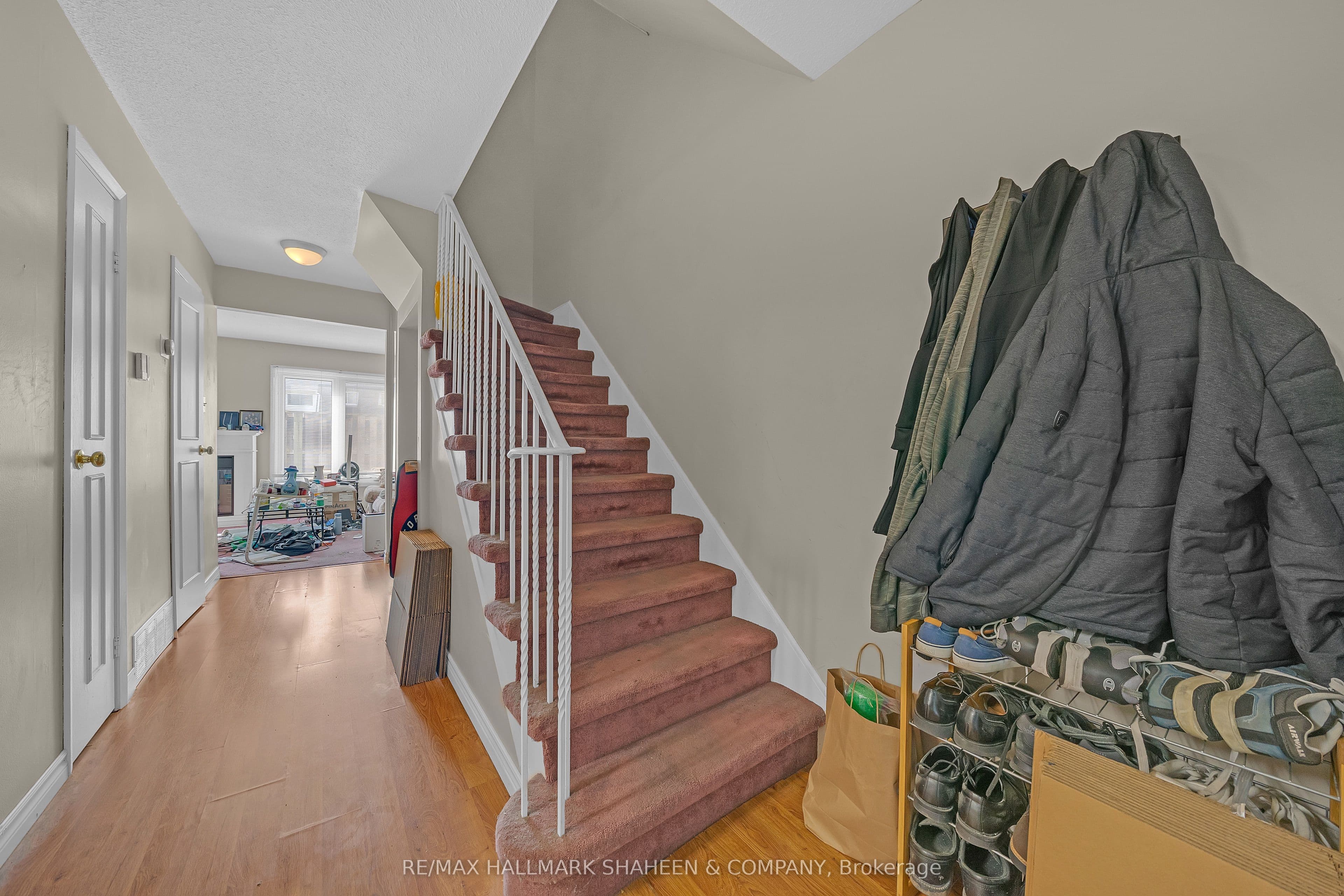 2238 Upper Middle Road 4, Burlington, ON L7P 2Z9