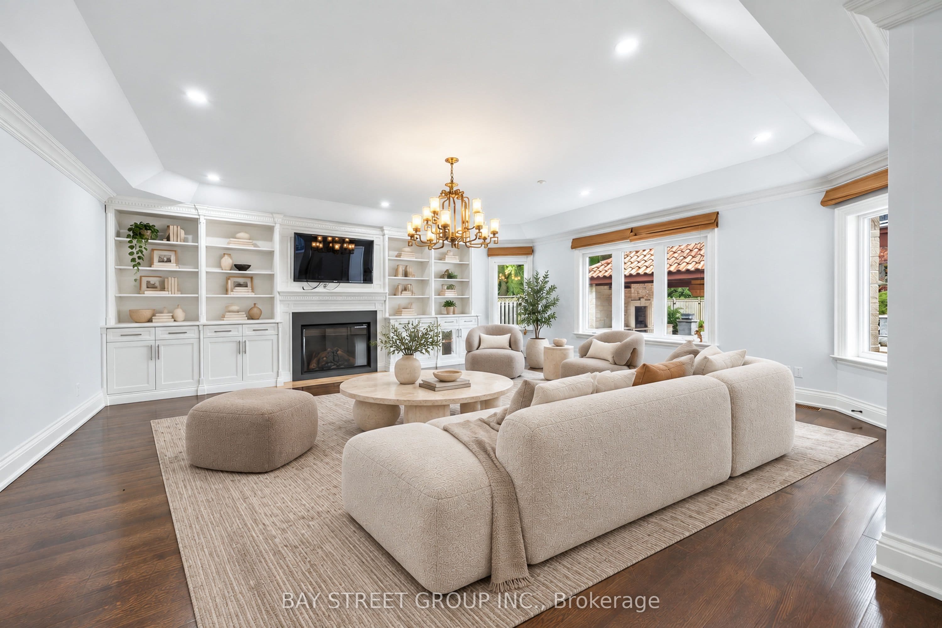 2334 Hammond Road, Mississauga, ON L5K 1T2