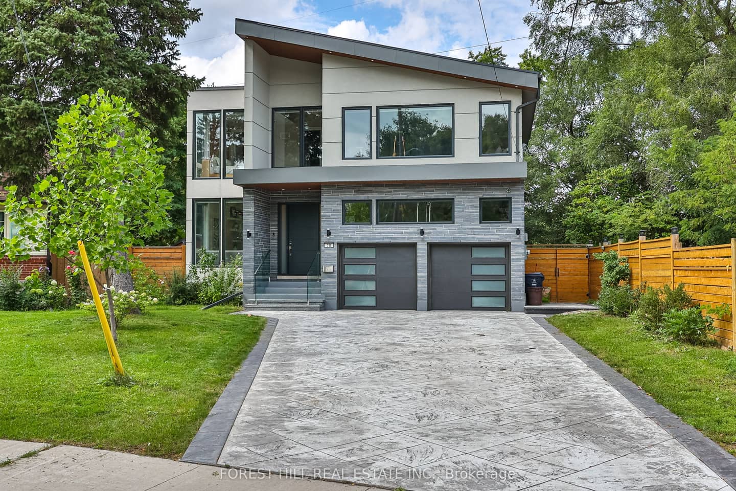 70 Devondale Avenue, Toronto, ON M2R 2E2