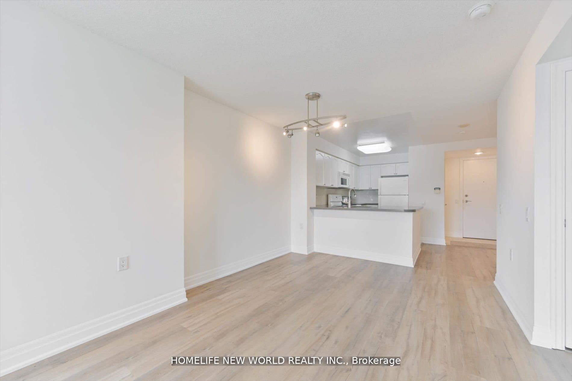 21 Hillcrest Avenue 607, Toronto, ON M2N 7K2