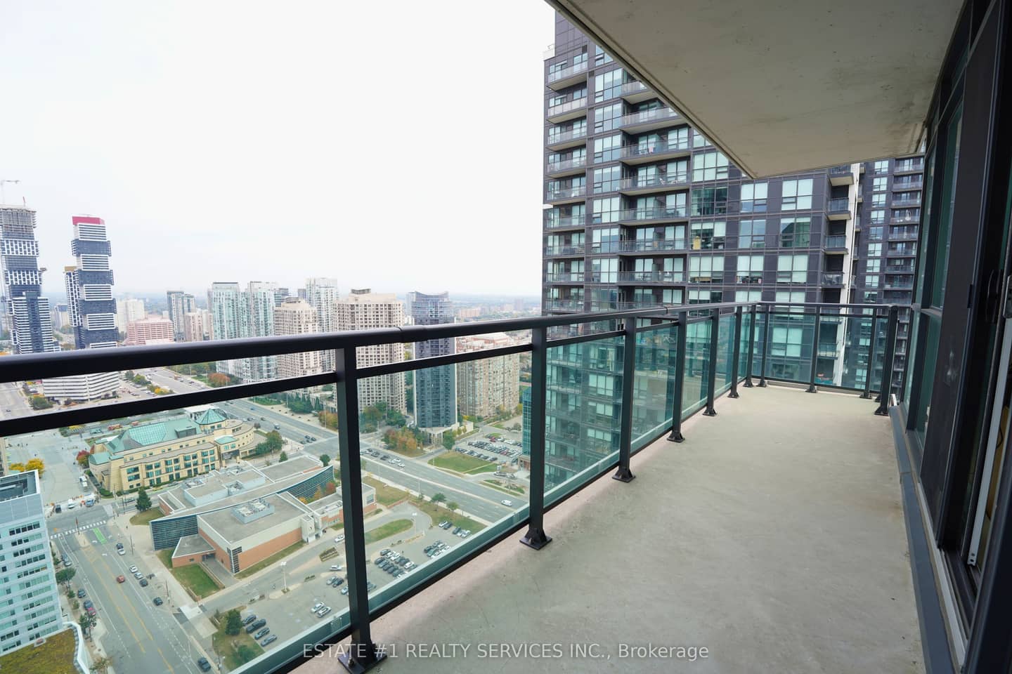 4065 Brickstone Mews Lph2, Mississauga, ON L5B 0G3