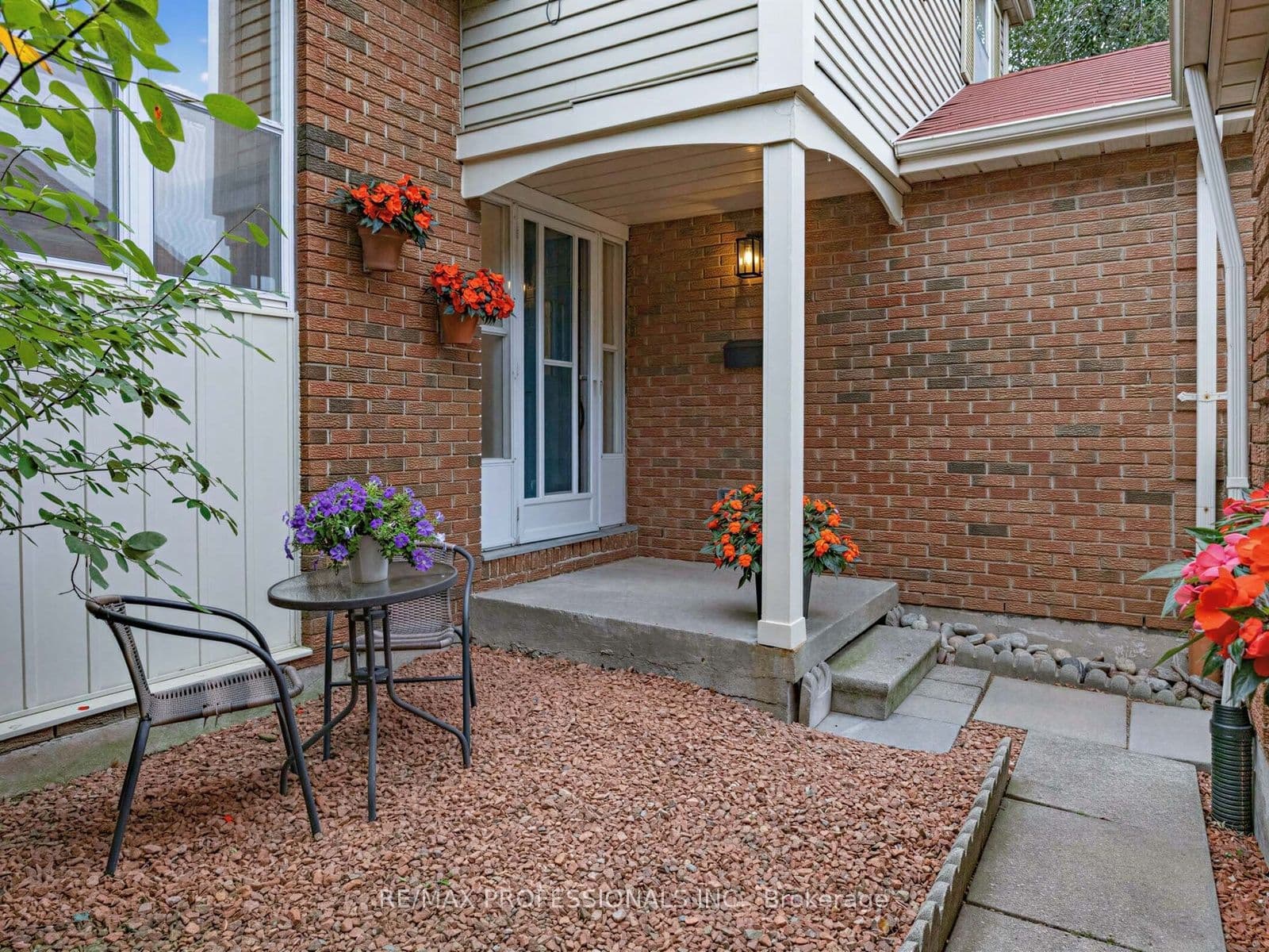 4108 Rolling Valley Drive, Mississauga, ON L5L 2K9