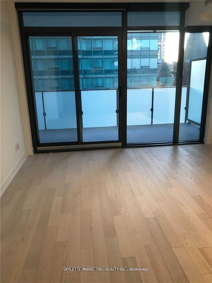 25 Richmond Street E 1011, Toronto, ON M5C 0A6