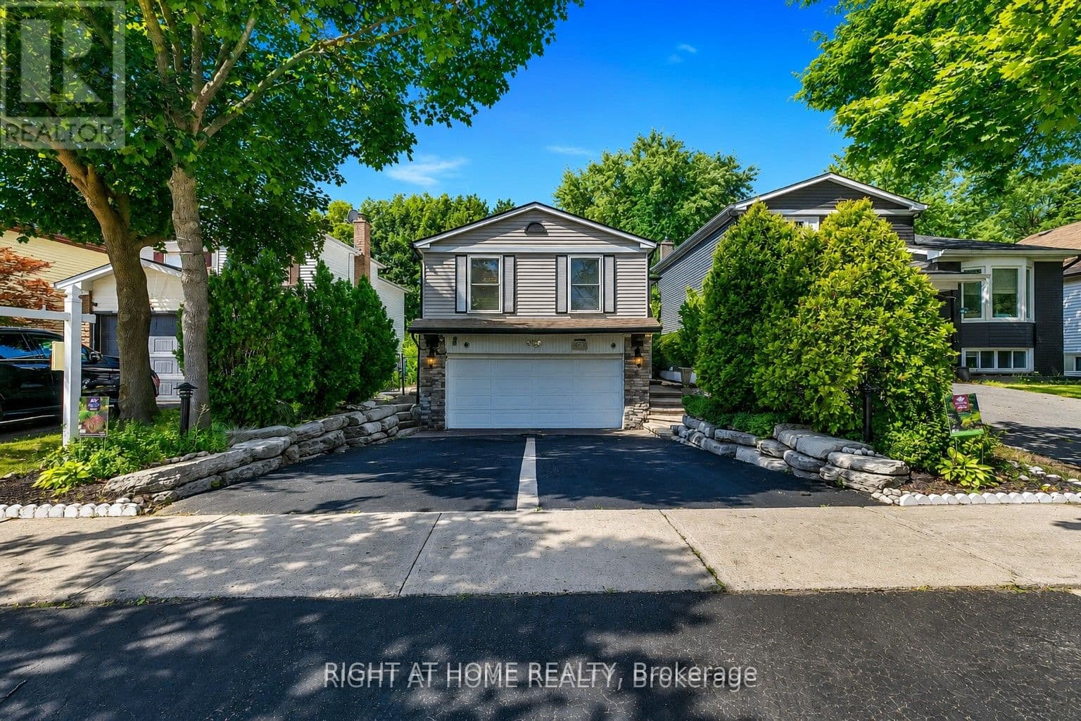 168 Springhead Gardens, Richmond Hill, ON L4C 5C6