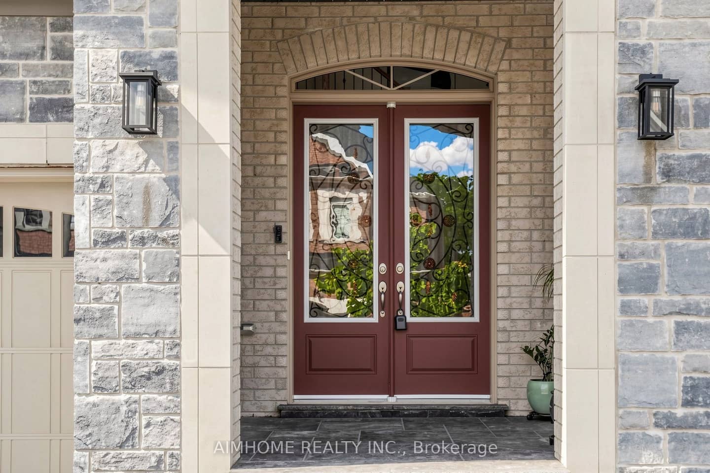 35 Marbrook Street, Richmond Hill, ON L4C 0Y9