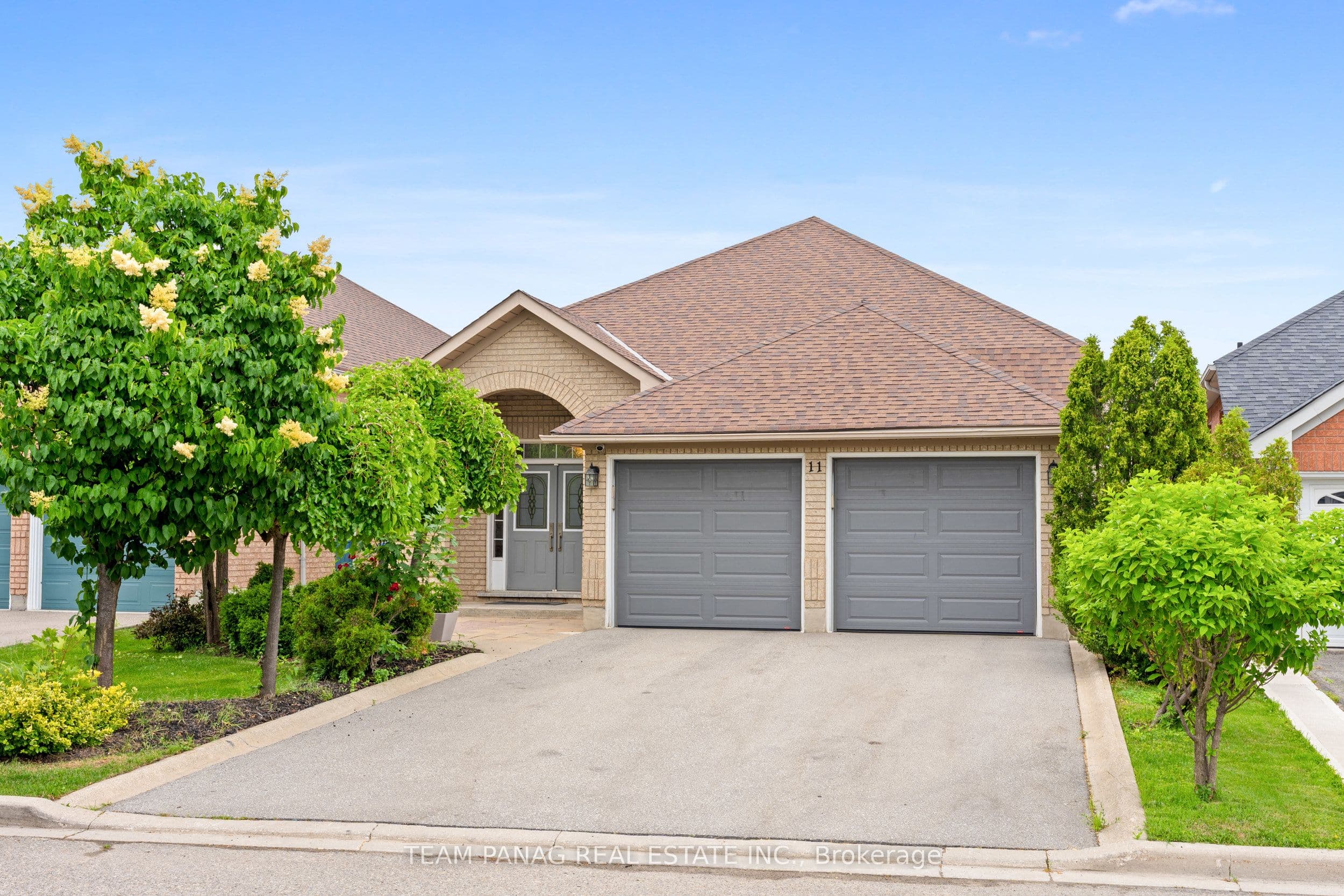 11 Larkmead Place, Brampton, ON L6R 2R9