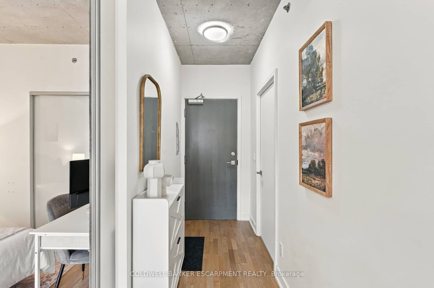 20 Minowan Miikan Lane 628, Toronto, ON M6J 0E5