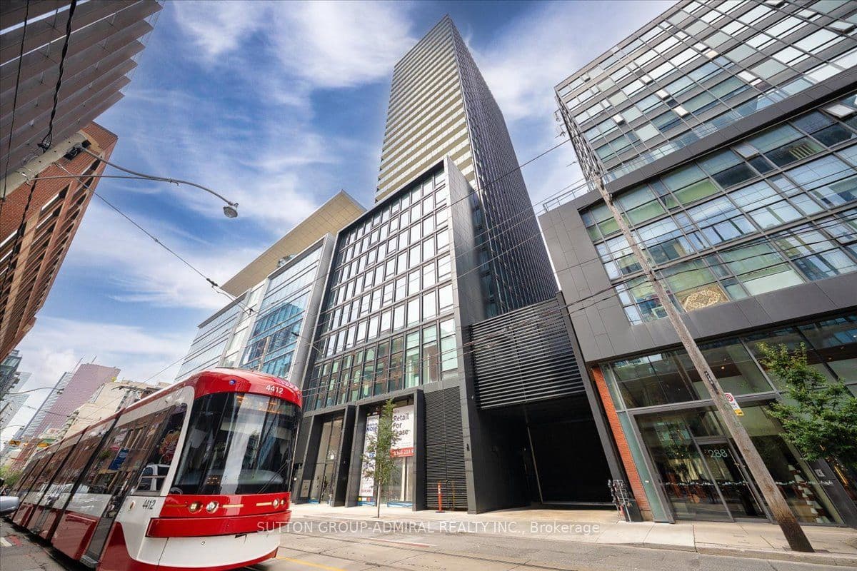 284 King Street E 2202, Toronto, ON M5A 1K4