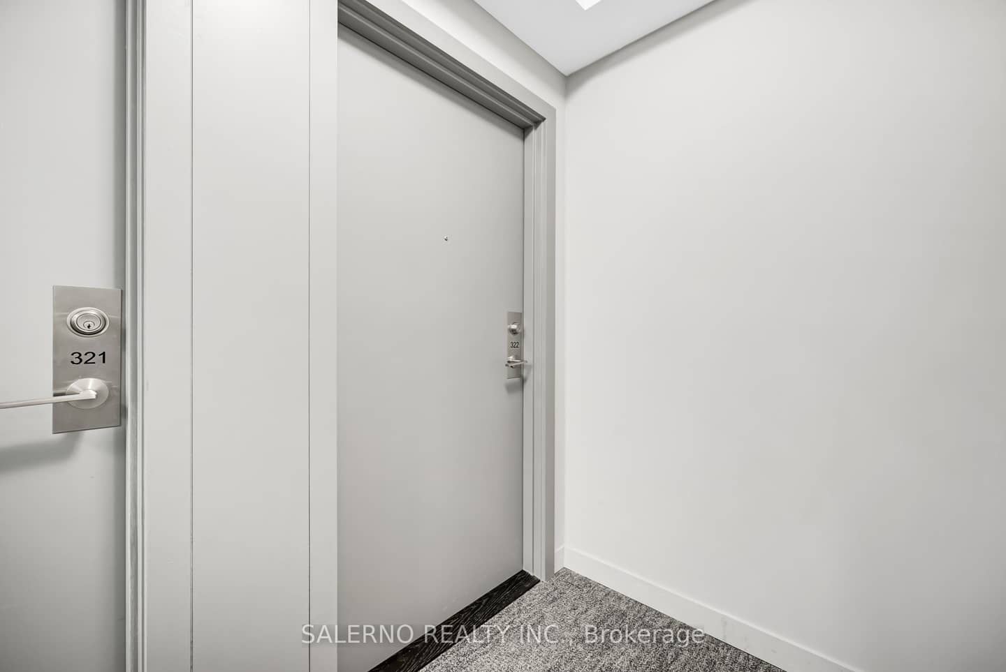859 The Queensway 322, Toronto, ON M8Z 1N8
