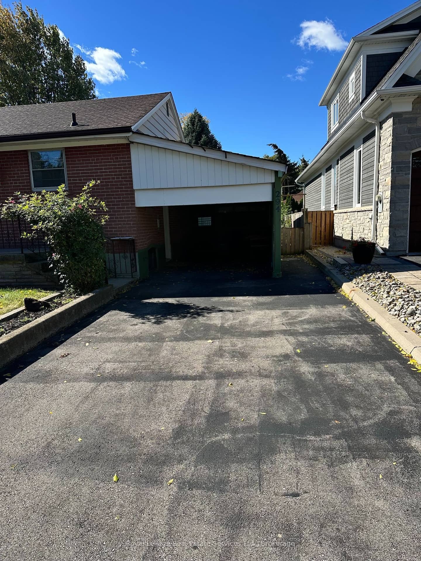 294 Felan Avenue, Oakville, ON L6K 2X6