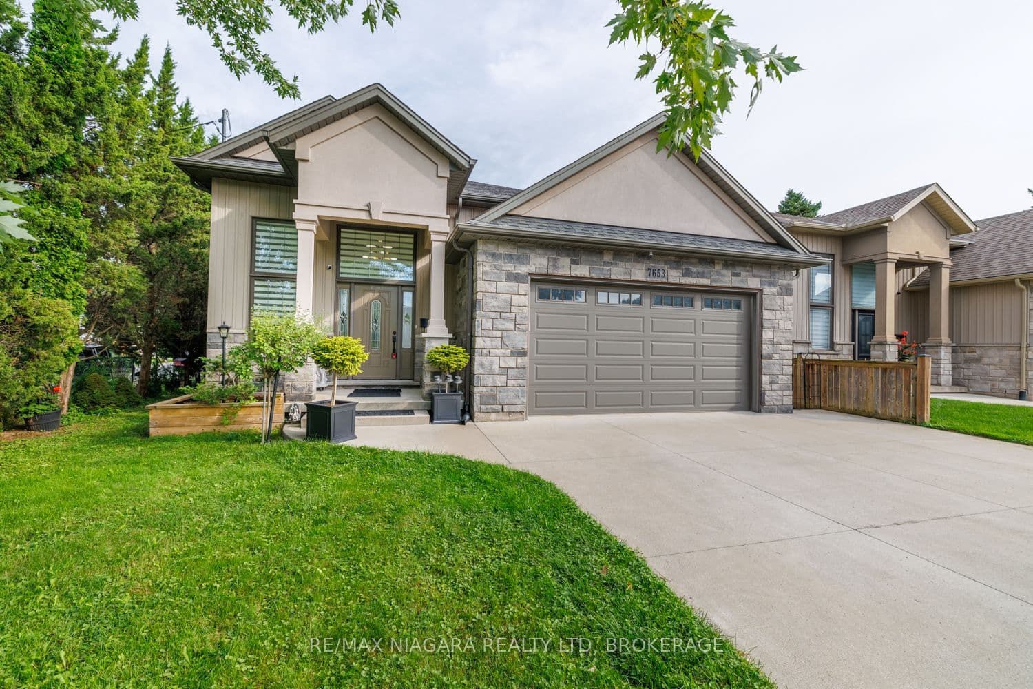7653 Mulhern Street, Niagara Falls, ON L2H 1B2