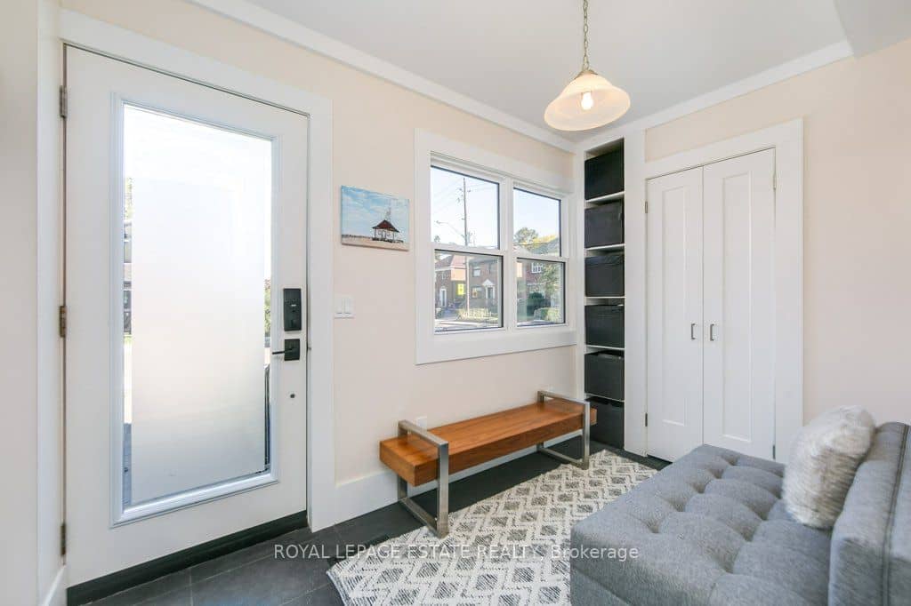 55 Winston Avenue, Toronto, ON M1N 1W2
