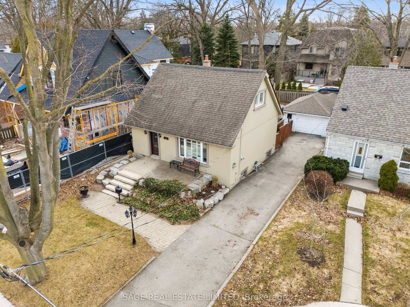 11 Chelsea Drive, Toronto, ON M8W 4R5