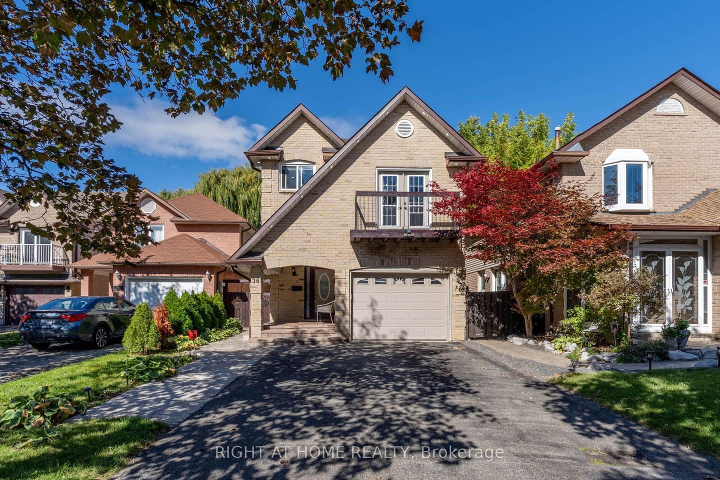 36 SW Burton Road W, Brampton, ON L6X 1M7
