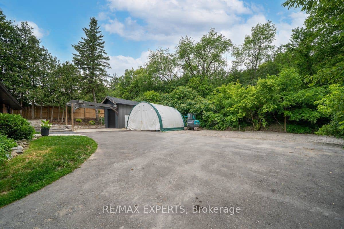 525 King Street E, Caledon, ON L7E 0V2