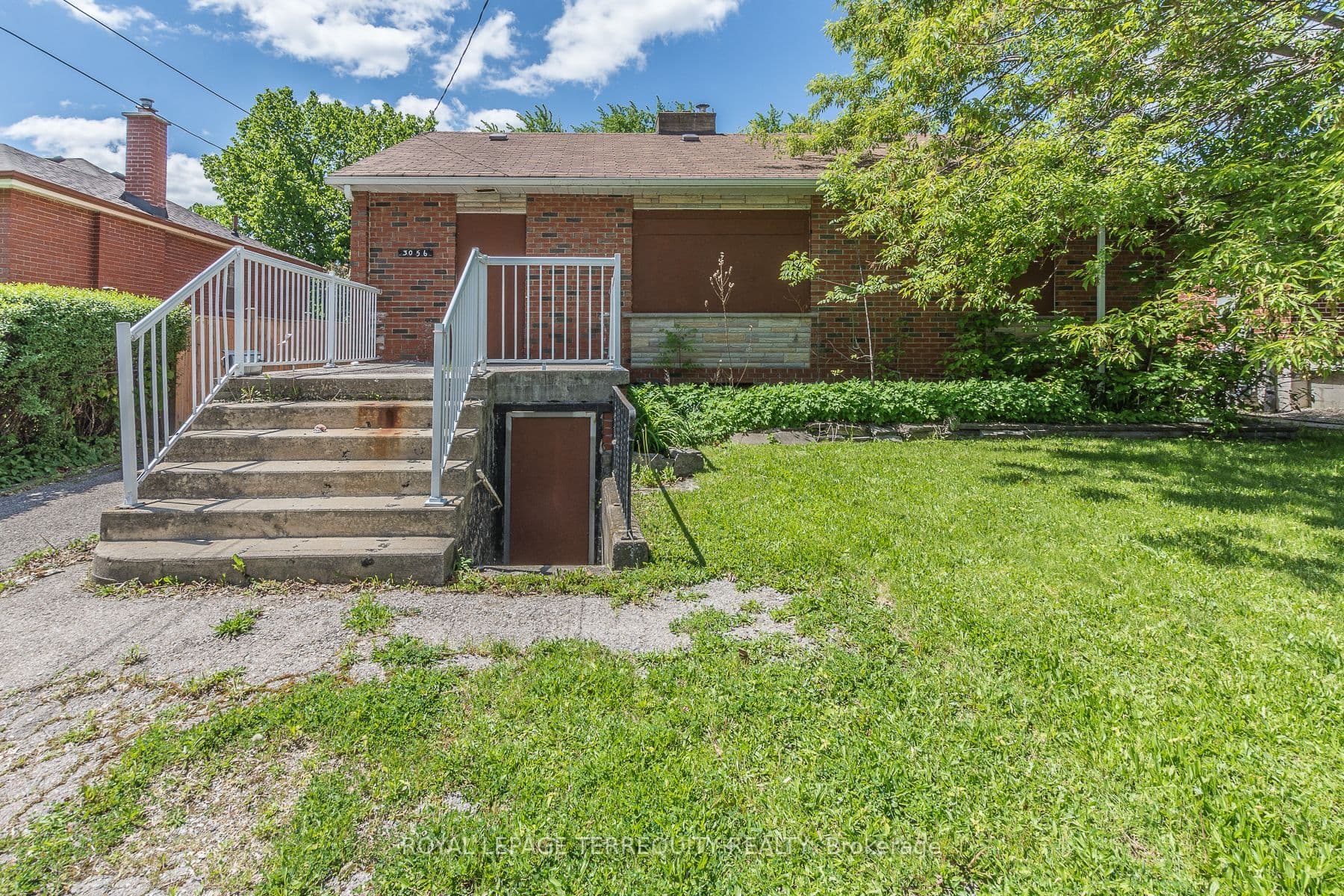 3056 Parkerhill Road, Mississauga, ON L5B 1V5