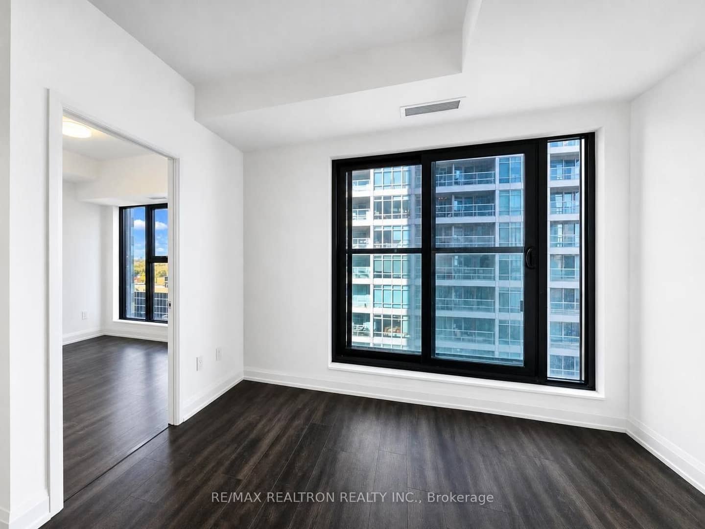 20 Soudan Avenue 1109, Toronto, ON M4S 0E2