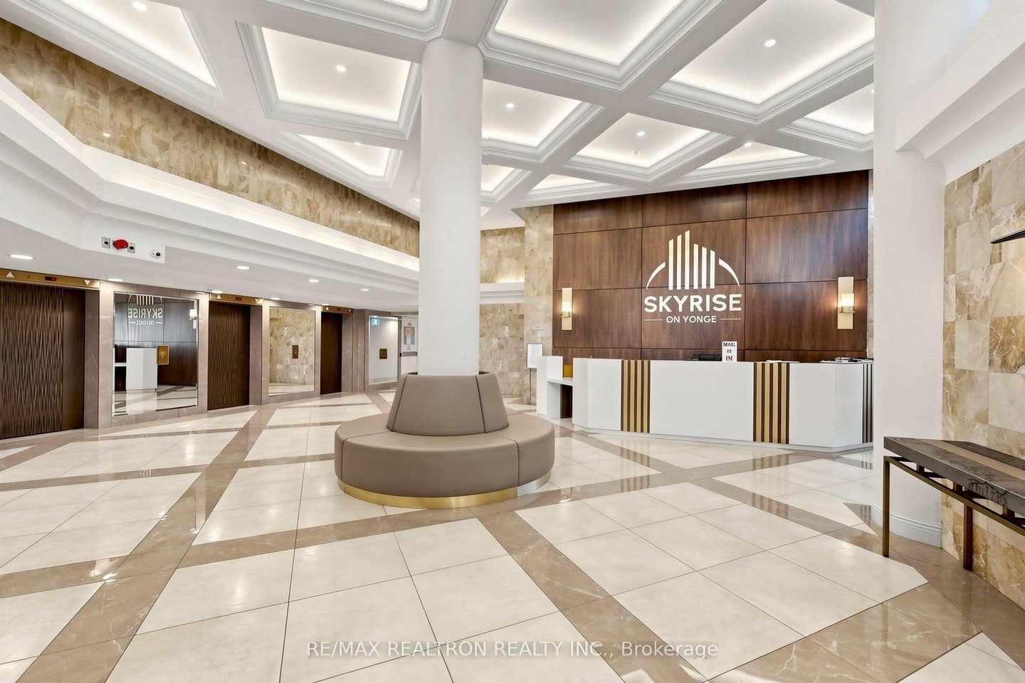 7300 Yonge Street 1810, Vaughan, ON L4J 7Y5