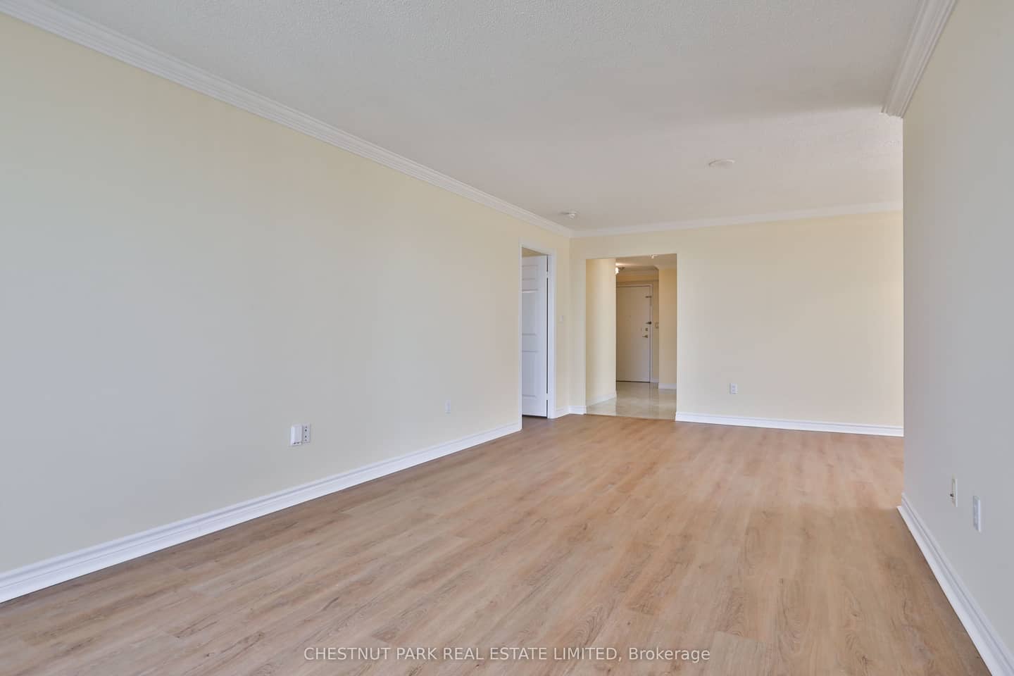 228 Bonis Avenue E 2705, Toronto, ON M1T 3W4