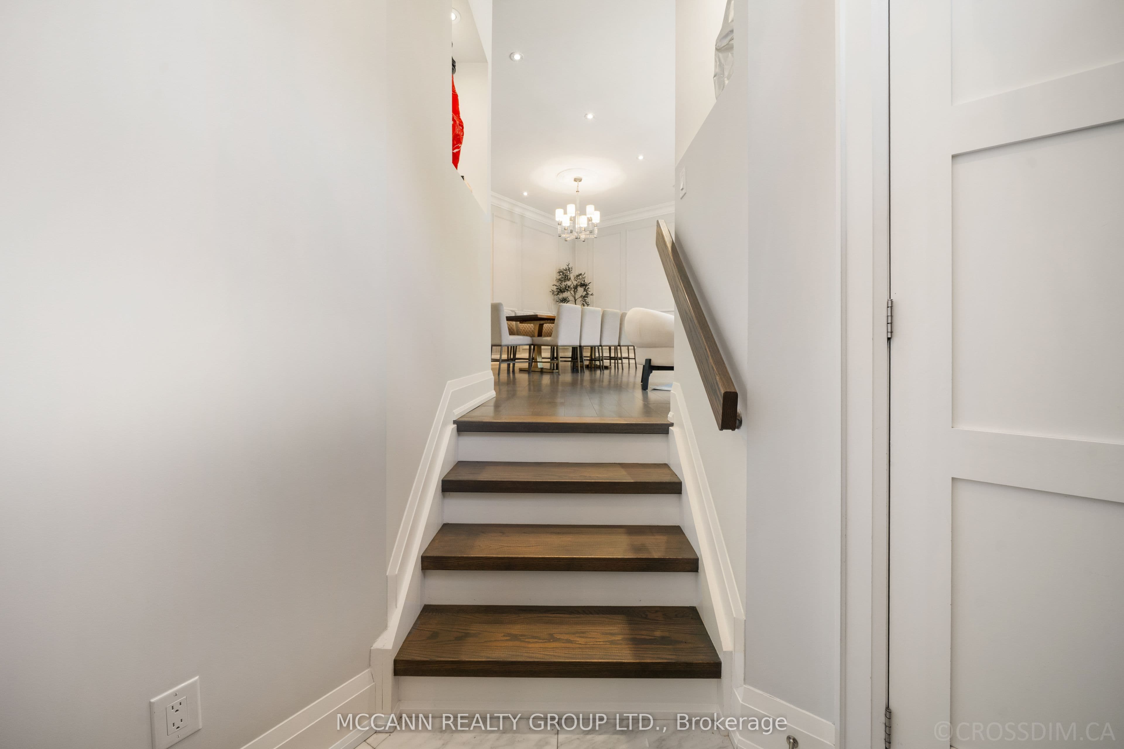 15 Belsize Drive, Toronto, ON M4S 1L3
