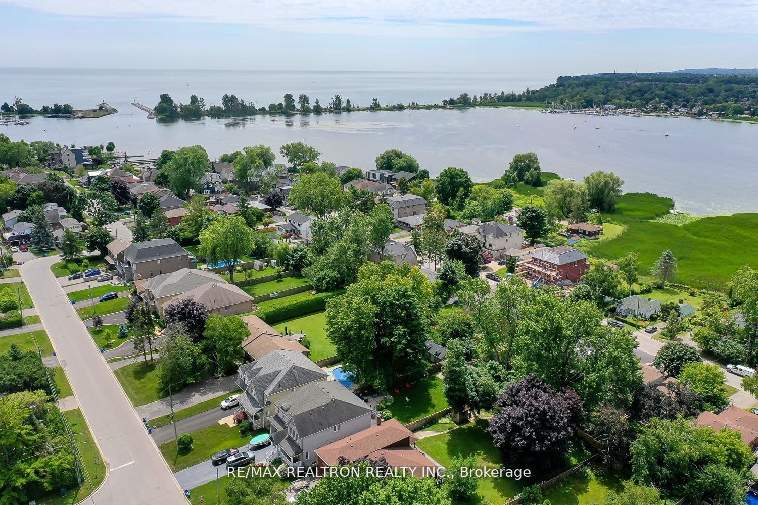 809 Fairview Avenue, Pickering, ON L1W 1M7