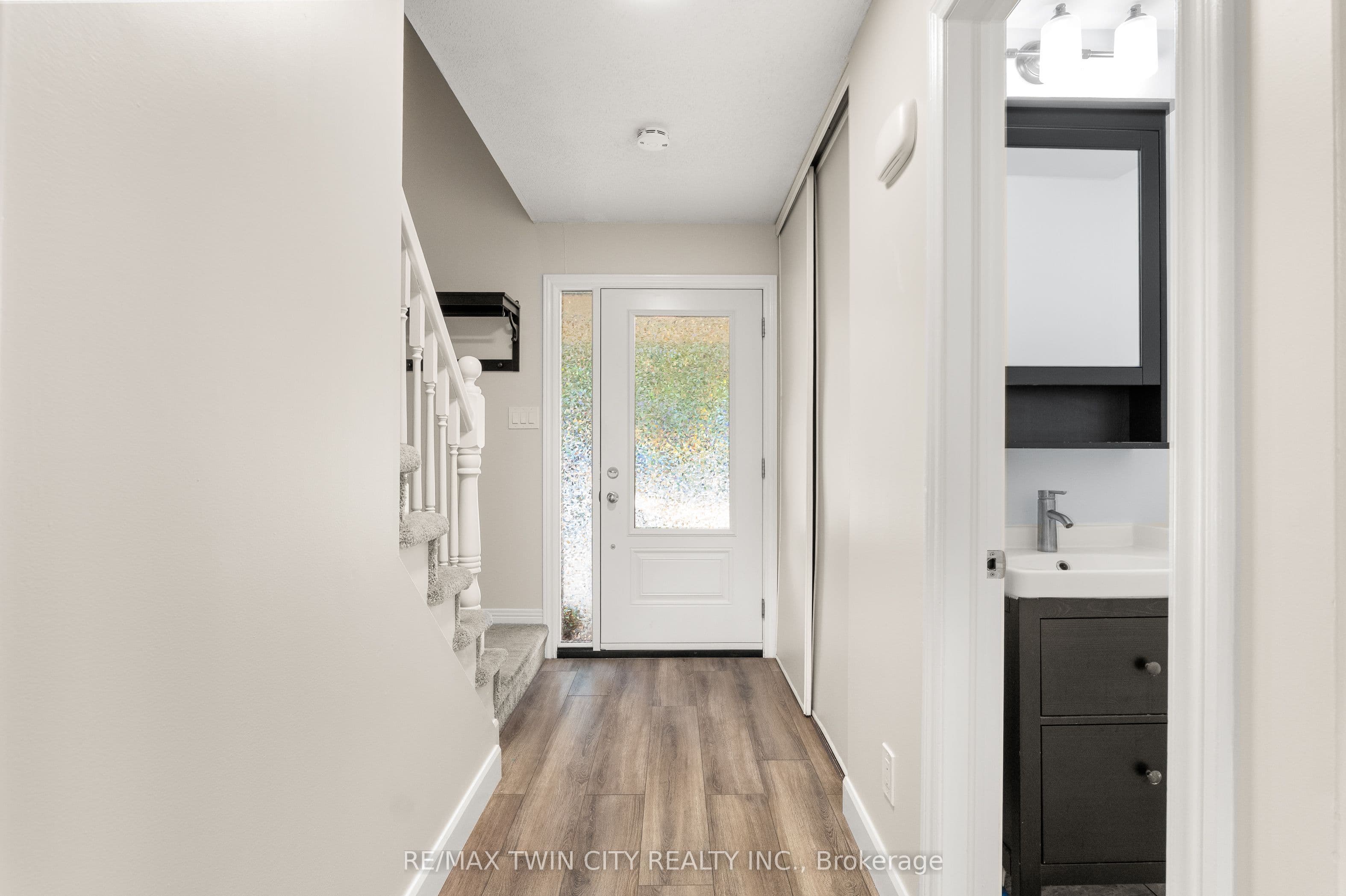 647 Pinerow Crescent, Waterloo, ON N2T 2K5
