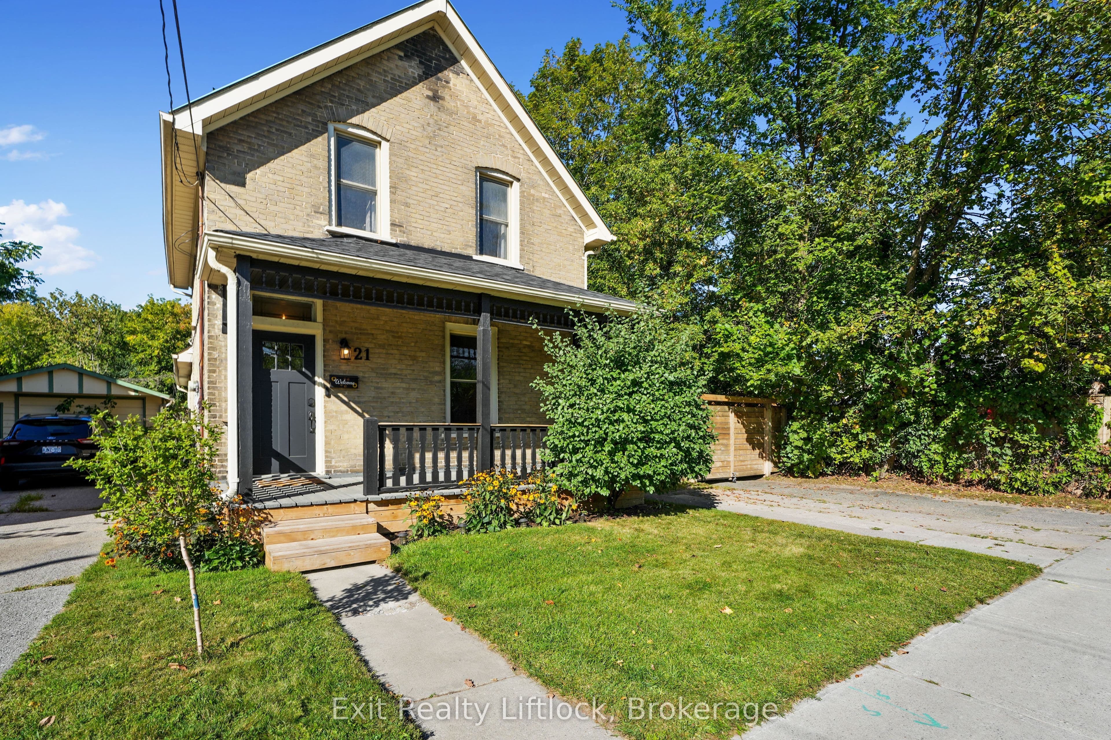 21 Aylmer Street S, Peterborough, ON K9J 3H6