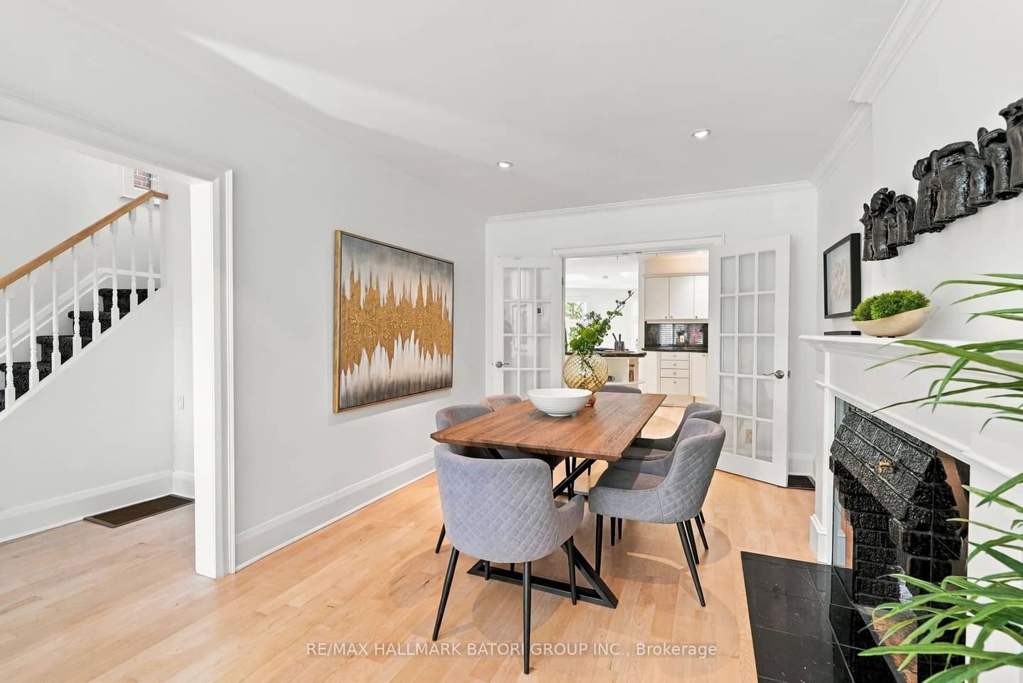 266 Briar Hill Avenue, Toronto, ON M4R 1J2