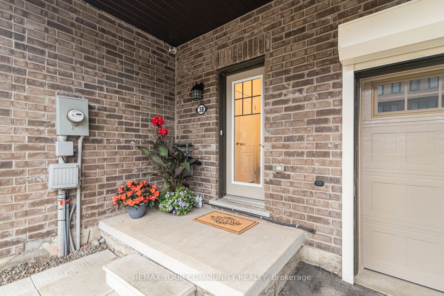 38 Utter Place, Hamilton, ON L8J 0K7