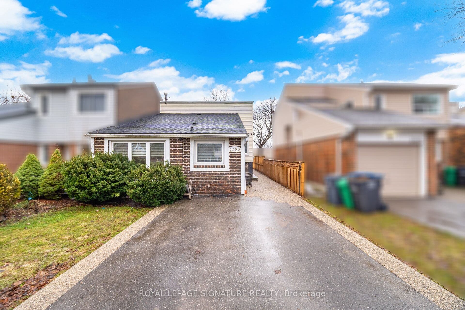 2498 Mainroyal Street S, Mississauga, ON L5L 1C9