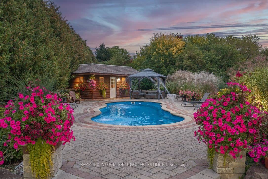 776 Woodland Acres Crescent, Vaughan, ON L6A 1G2