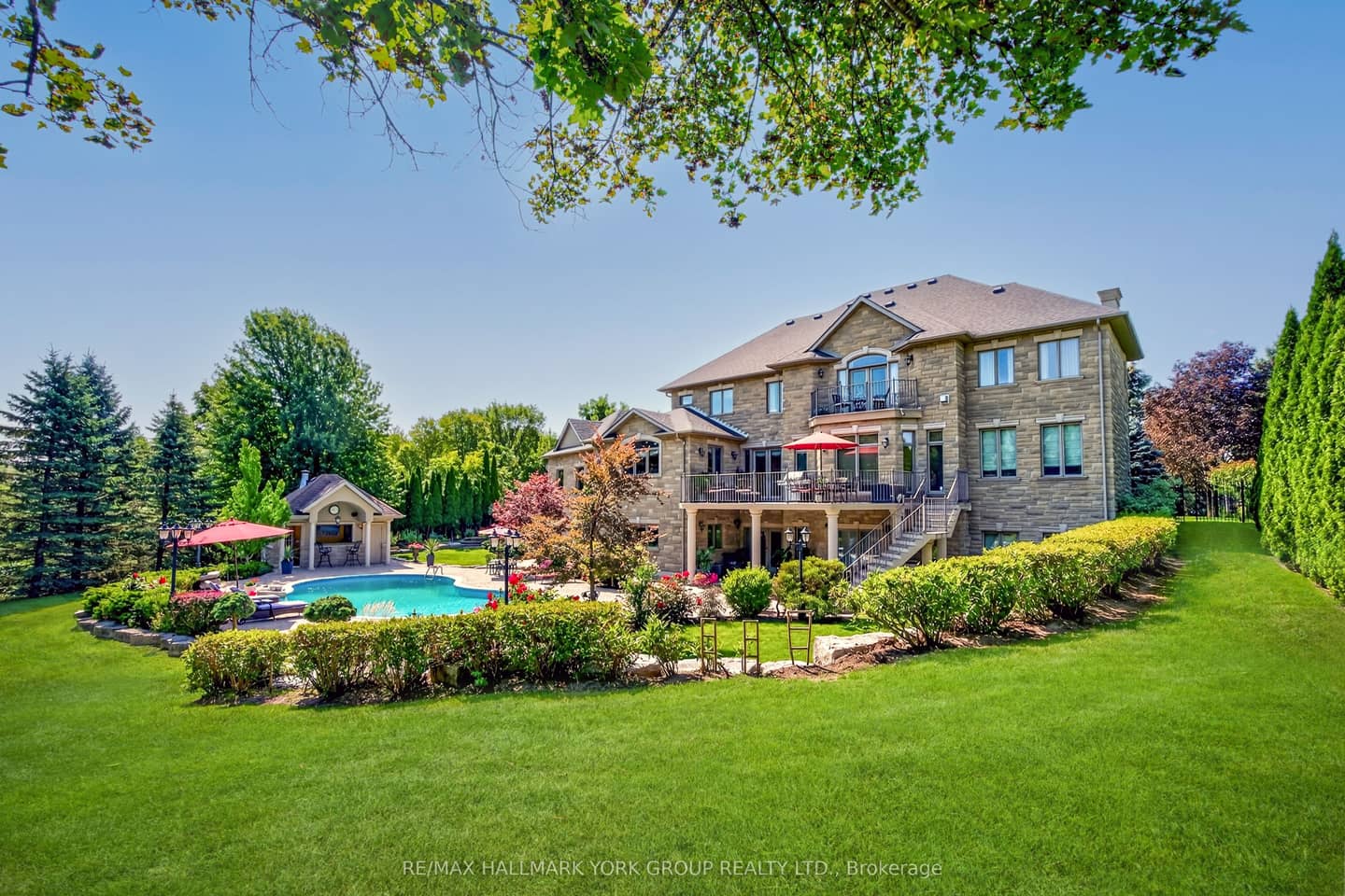 106 Abbruzze Court, Vaughan, ON L3L 0A9