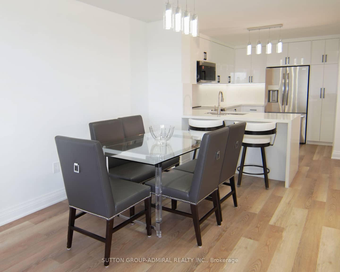 7420 Bathurst Street 606, Vaughan, ON L4J 6X4
